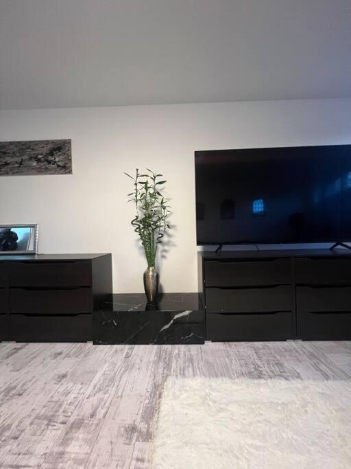 Modernes Apartment Mit 75Qm Mit Balkon & Aussicht อาเคิน ภายนอก รูปภาพ