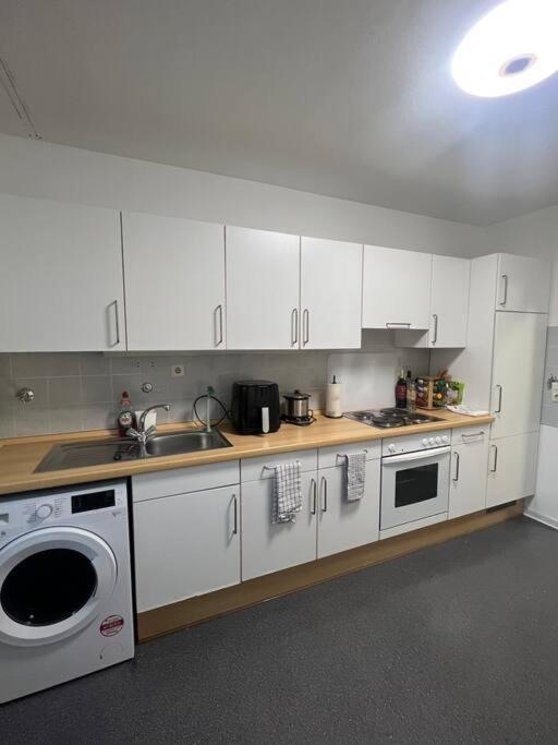 Modernes Apartment Mit 75Qm Mit Balkon & Aussicht อาเคิน ภายนอก รูปภาพ